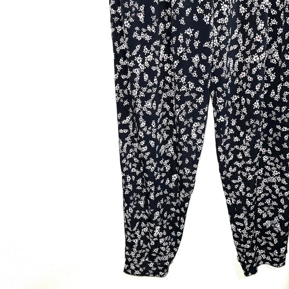 Express Black & White Ditsy Floral Print Cutout Cropped Jumpsuit Xsmall Women’s - Picture 7 of 13